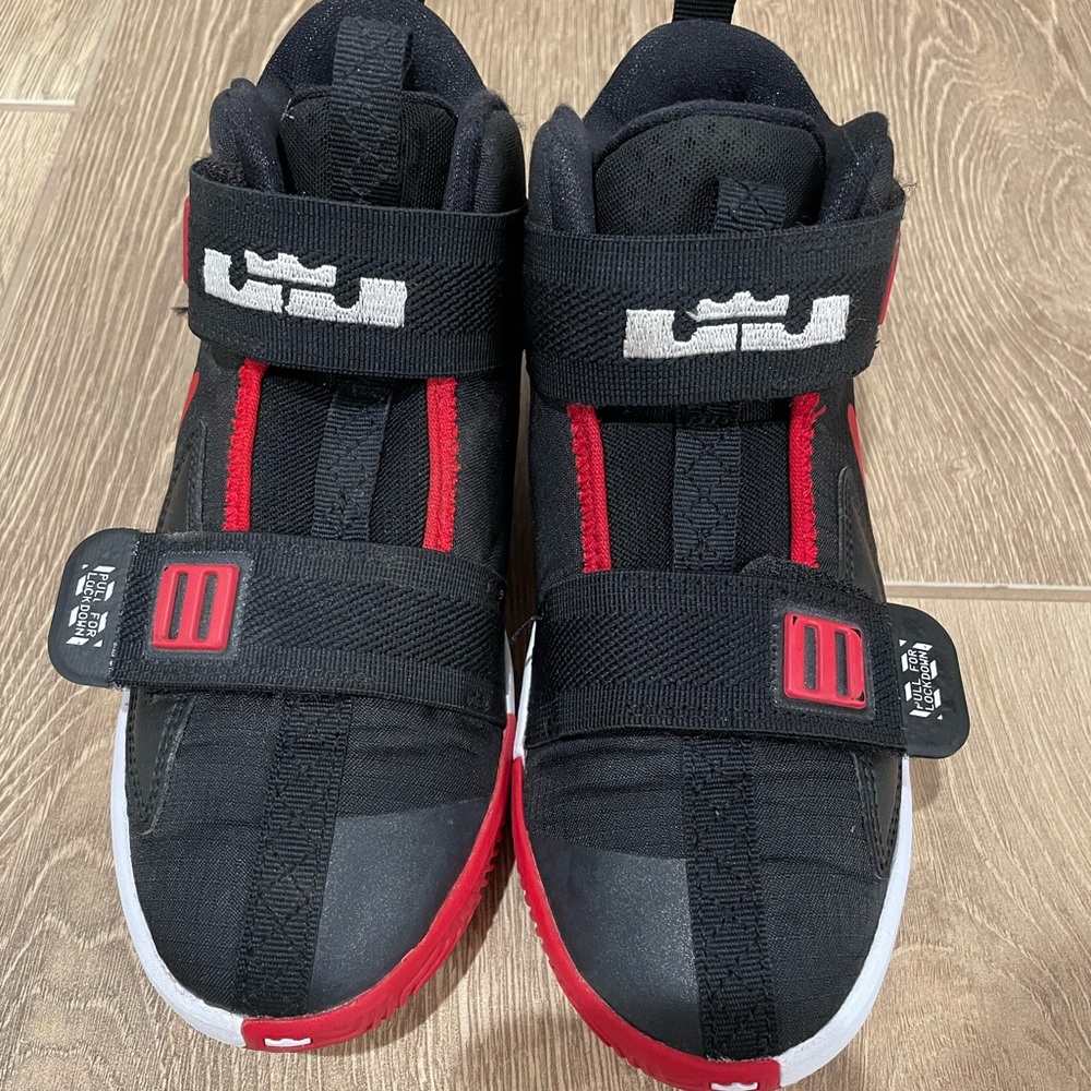 Like new, only wore for less than 10 basketball games.